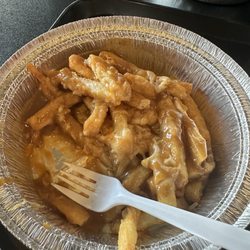 Sal's Famous - Regular poutine