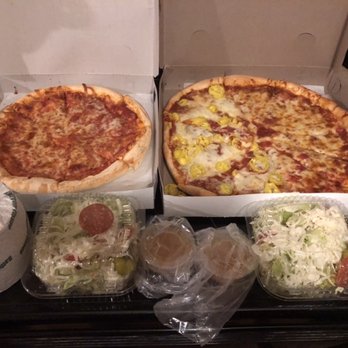 Tasty Pizza - XL Pep/Xcheese/half banana peppers, large cheese.  2-side salads and the promotional TP. - Pizza Near Me - Lyndhurst, Ohio
