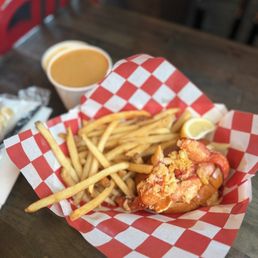 Lobster Bisque (Medium) Hot Buttered Lobster Roll Lobster Bisque (Medium) Hot Buttered Lobster Roll