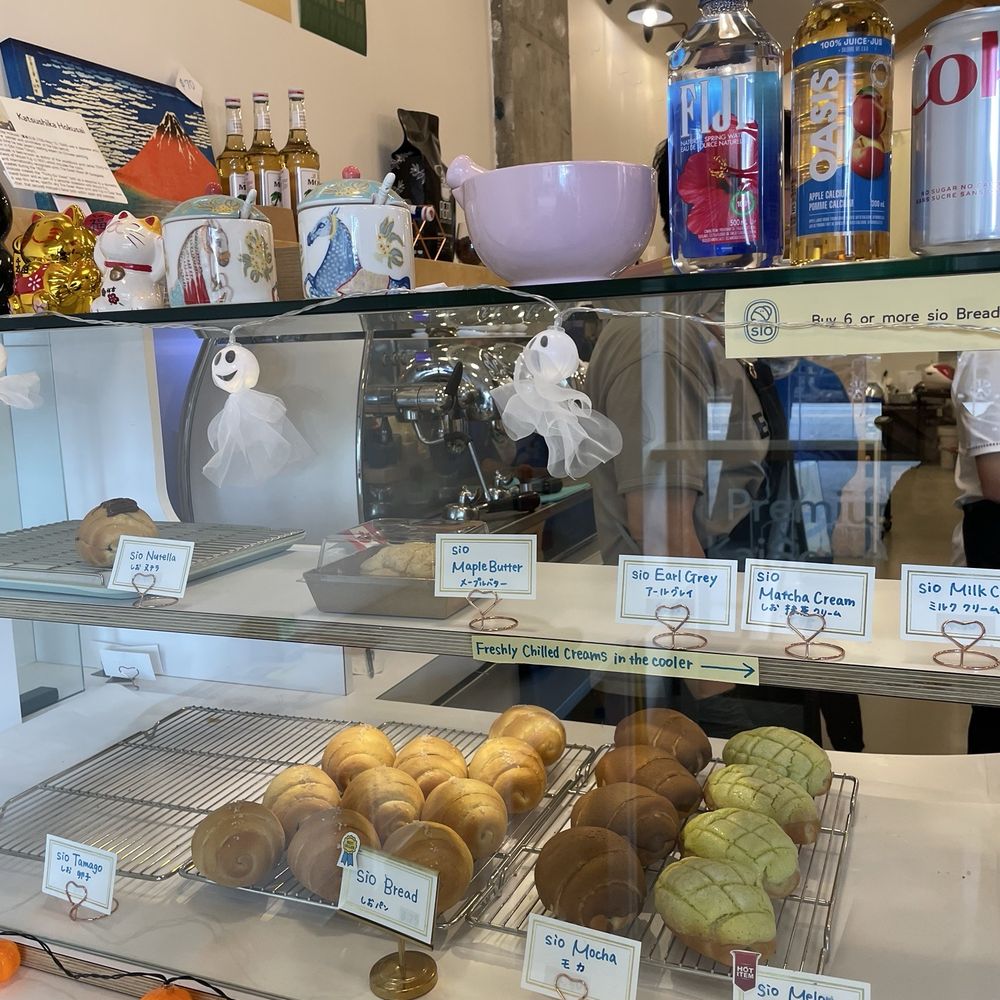 Sio Bread - Pastry case - Bakeries Near Me - Vancouver, British Columbia
