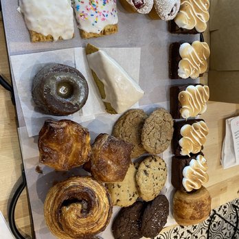 Sweet Rustic Bake Shop - The goods! Poptarts, s'mores brownies, Kouign Amanns, cookies, chocolate donut, croissants, etc. - Desserts Near Me Sweet Rustic Bake Shop - The goods! Poptarts, s'mores brownies, Kouign Amanns, cookies, chocolate donut, croissants, etc. - Desserts Near Me