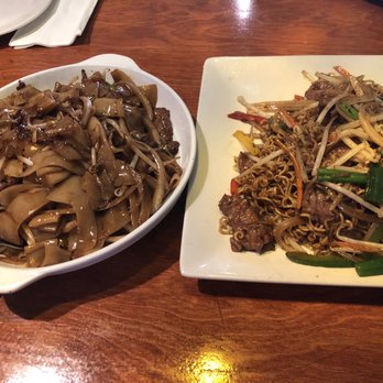 HK Tea and Sushi - Beef Chow Fun Beef fried ramen - Sushi Bars Near Me - Brooklyn, New York