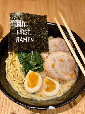 Izakaya E A K Hell S Kitchen 269 Photos 135 Reviews Ramen 360 W 46th St New York Ny Restaurant Reviews Phone Number Menu