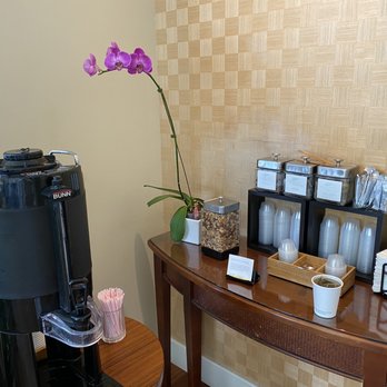 Moana Lani Spa - Tea and nuts - Day Spas Near Me - Honolulu, Hawaii