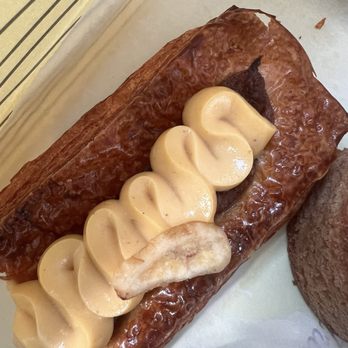 Del Sur Bakery & Cafe - Filipino Near Me - Chicago, Illinois