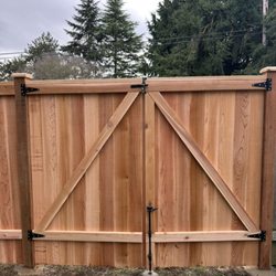 Cano’s Fencing - 6ft tall modified panel double gate using 1X5.5X6' CLEAR cedar fence boards