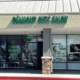 Exterior outside entrance of Diamond Cuts Salon - San Jose, California Exterior outside entrance of Diamond Cuts Salon - San Jose, California