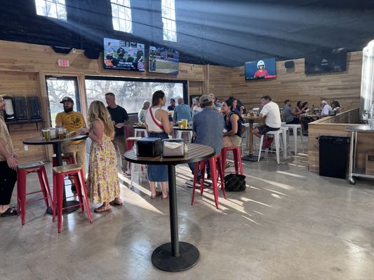 Charleston Taylor by null