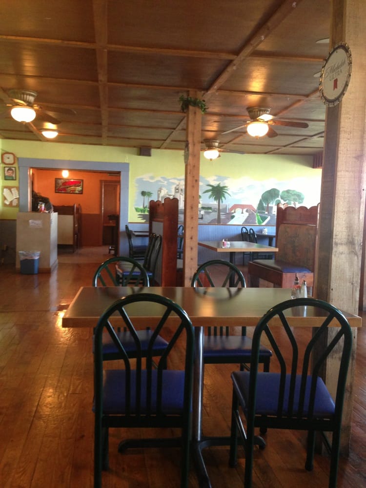 El Puente Mexican Restaurant