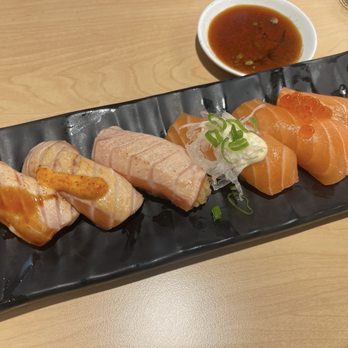 Waka Sakura - Salmon party - Conveyor Belt Sushi Near Me - Gardena, California Waka Sakura - Salmon party - Conveyor Belt Sushi Near Me - Gardena, California