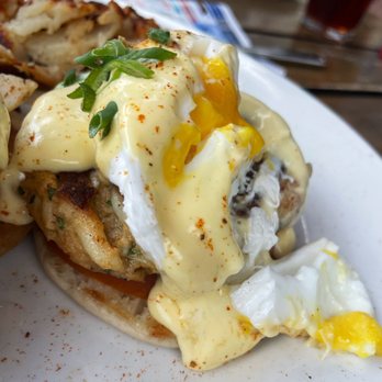 Iron Rooster - Eggs Benedict with fries - Cocktail Bars Near Me - Annapolis, Maryland