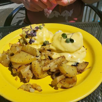 Devoted Kiss Cafe - Smoked Salmon Eggs Benedict - Breakfast & Brunch Near Me - Gig Harbor, Washington