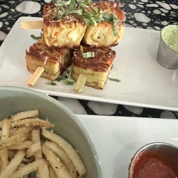 Tiny Bubbles Pizza + Wine Bar - Lasagna skewers - Wine Bars Near Me - Oklahoma City, Oklahoma Tiny Bubbles Pizza + Wine Bar - Lasagna skewers - Wine Bars Near Me - Oklahoma City, Oklahoma