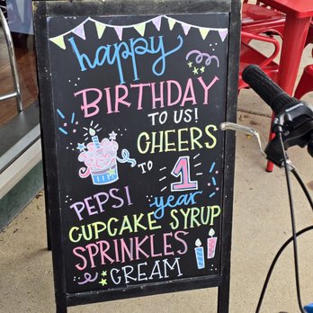 Chick-n-Fizz - Ice Cream & Frozen Yogurt Near Me - Arlington Heights, Illinois