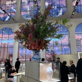 Tiffany & Co - Jewelry Near Me - New York, New York Tiffany & Co - Jewelry Near Me - New York, New York
