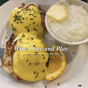 The Frog Pond - Eggs Benedict - Breakfast & Brunch Near Me - St Pete Beach, Florida