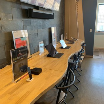 Graphite - Apple Premier Partner - iPad Floor - IT Services & Computer Repair Near Me - Madison, Wisconsin