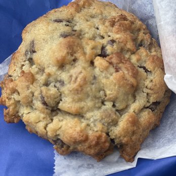 Levain Bakery - Chocolate Chip Walnut - Bakeries Near Me - New York, New York
