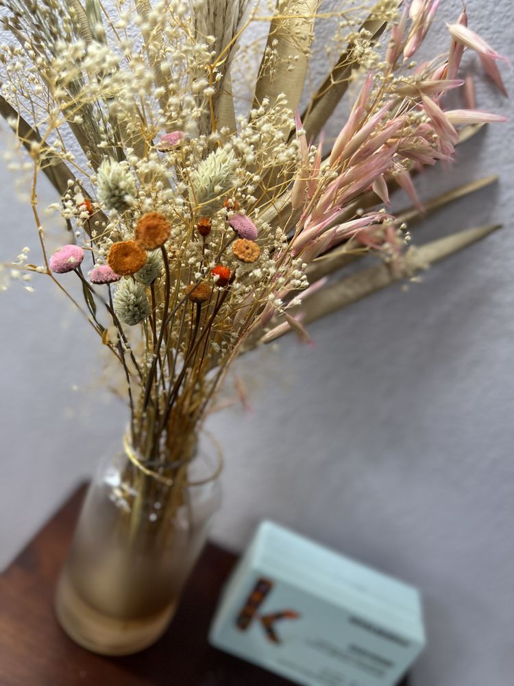 Avenson Salon, Spa & Boutique Image
