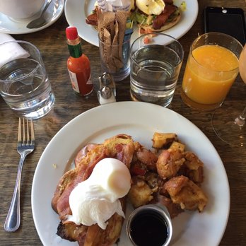 Anthony David's - French toast with crispy bacon Benedict - Breakfast & Brunch Near Me - Hoboken, New Jersey