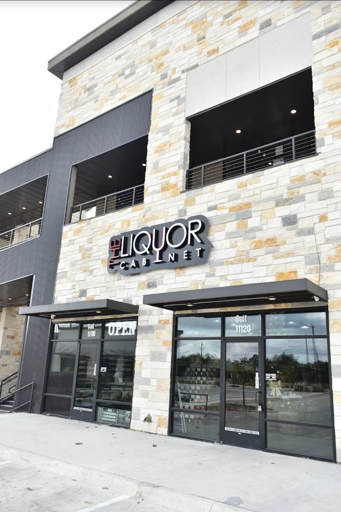 The Liquor Cabinet Logo