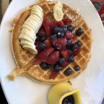 Sunflower Caffe - Berry waffle - Coffee & Tea Near Me - Sonoma, California
