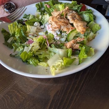 Pitt Street Station - Greek salad with chicken - Comfort Food Near Me - Carlisle, Pennsylvania