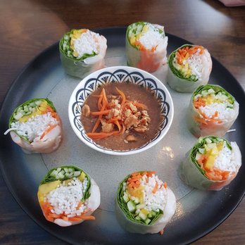 Chef Papa Vietnamese Kitchen - Summer roll - Vietnamese Near Me - Flushing, New York