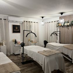 Wild & Bloom Beauty - Lash and Brow stations