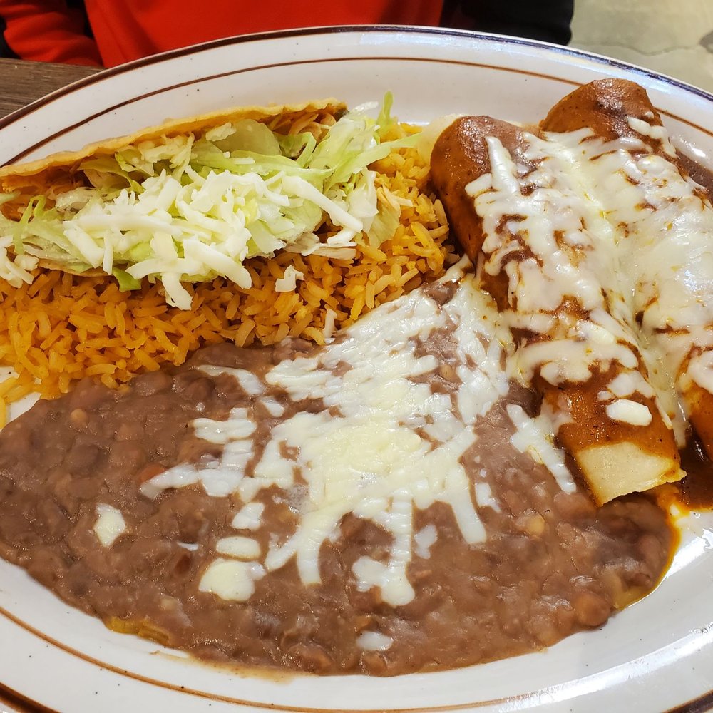 Cielito Lindo - Combination plate #1 (2 chicken enchiladas & 1 chicken taco) - Mexican Near Me - Concord, North Carolina Cielito Lindo - Combination plate #1 (2 chicken enchiladas & 1 chicken taco) - Mexican Near Me - Concord, North Carolina