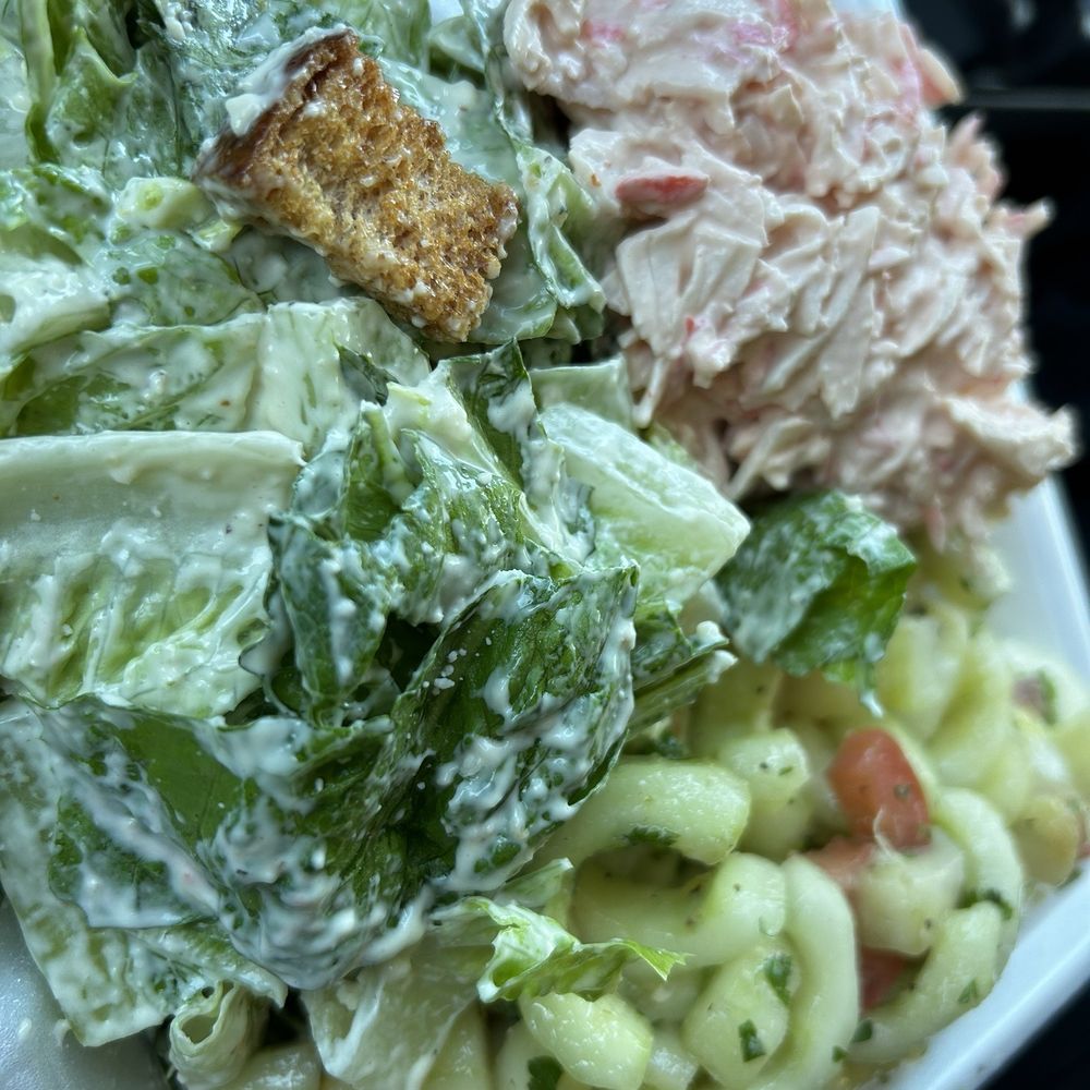 Trio salad Caesar salad + seafood salad + cucumber salad Trio salad Caesar salad + seafood salad + cucumber salad
