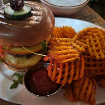 Local 22 Kitchen & Bar - Pura Vita Lamb Burger - New American Near Me - Durham, North Carolina
