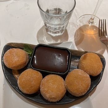 Cafe Tiramisu - Tuscany bomboloni "the bomb" - Italian Near Me - San Francisco, California Cafe Tiramisu - Tuscany bomboloni "the bomb" - Italian Near Me - San Francisco, California