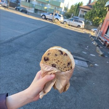 Cold Comfort Ice Cream - Ice cream sandwich - Ice Cream & Frozen Yogurt Near Me - Victoria, British Columbia Cold Comfort Ice Cream - Ice cream sandwich - Ice Cream & Frozen Yogurt Near Me - Victoria, British Columbia