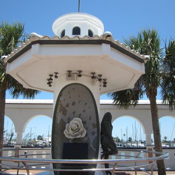 Selena Memorial Statue - Landmarks & Historical Buildings Near Me - Corpus Christi, Texas Selena Memorial Statue - Landmarks & Historical Buildings Near Me - Corpus Christi, Texas