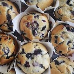 Mom's Front Porch - Yummy Blueberry Muffins