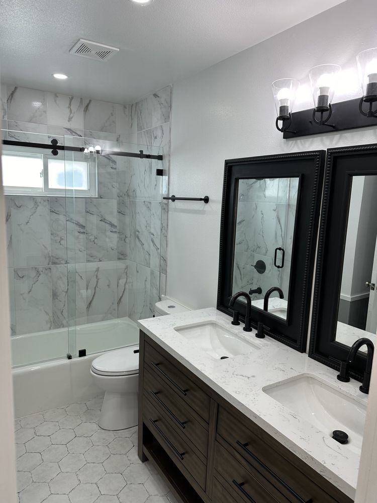 Slide of Elliotts Elite Home Solutions