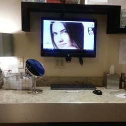 Mizuguchi Plastic Surgery - One of the consultation rooms. VERY NICE!