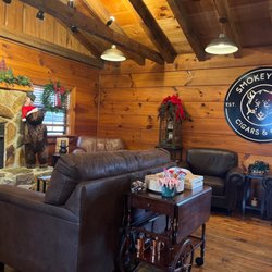 Smokey Bear Cigars & Cafe - Lounge