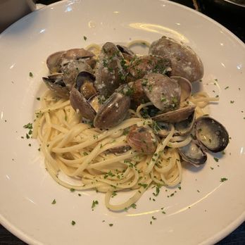 Sotto Mare - Linguine with Manila Clams - Seafood Near Me - San Francisco, California Sotto Mare - Linguine with Manila Clams - Seafood Near Me - San Francisco, California
