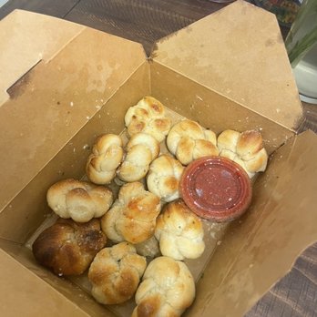 Pazzo Pizzeria - Garlic Knots - Pizza Near Me - Los Angeles, California