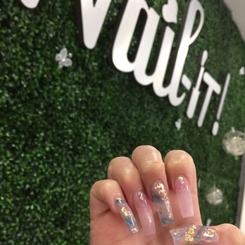 Nail-It! - Jade with gold accent nails - Nail Salons Near Me - Spring Valley, California