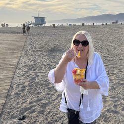 Santa Monica Pier - Who doesn't love mango?