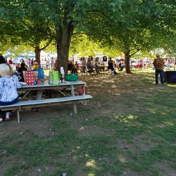 Ellington Farmers Market - Best farmers market around these parts - Farmers Market Near Me - Ellington, Connecticut Ellington Farmers Market - Best farmers market around these parts - Farmers Market Near Me - Ellington, Connecticut