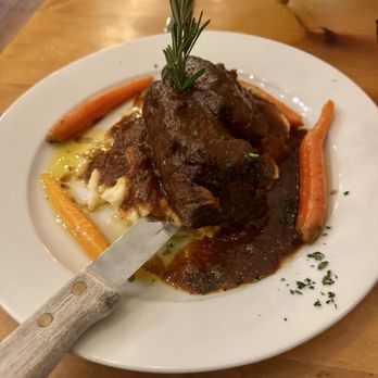 Tillys Table - Braised short ribs, garlic mashed, and glazed carrots the meat is so tender that it falls apart - Seafood Near Me - Brewster, New York Tillys Table - Braised short ribs, garlic mashed, and glazed carrots the meat is so tender that it falls apart - Seafood Near Me - Brewster, New York