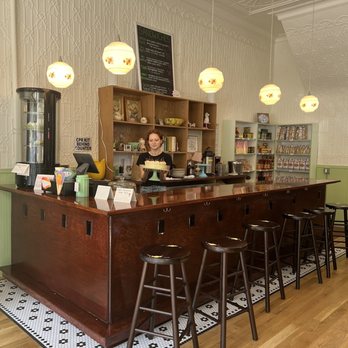 SALTY LUNCH LADY’S LITTLE LUNCHEONETTE - Updated November 2024 - 227