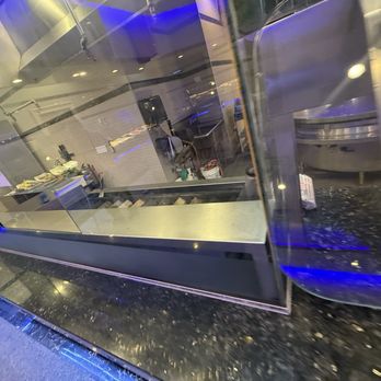 King Buffet - No meat empty on a Sunday Weekend at $31 per head - Buffets Near Me - Los Angeles, California
