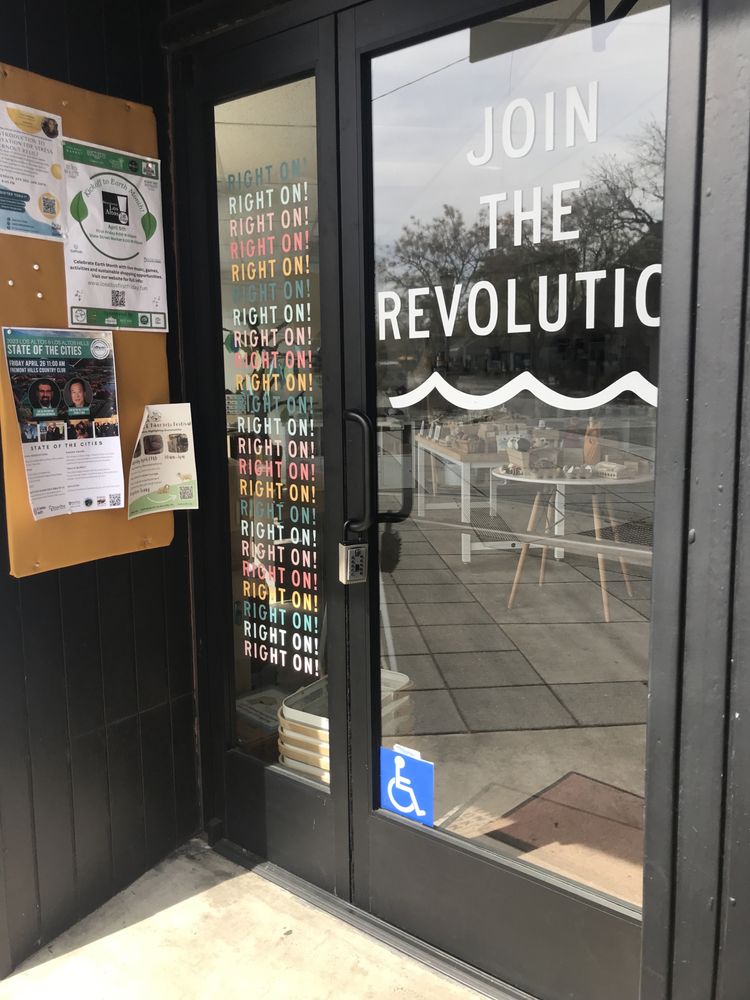 Right On Refillery Logo