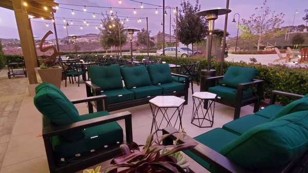 Scarlet Kitchen and Lounge by null