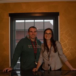 Coinzio - Owners Chris and Sarah